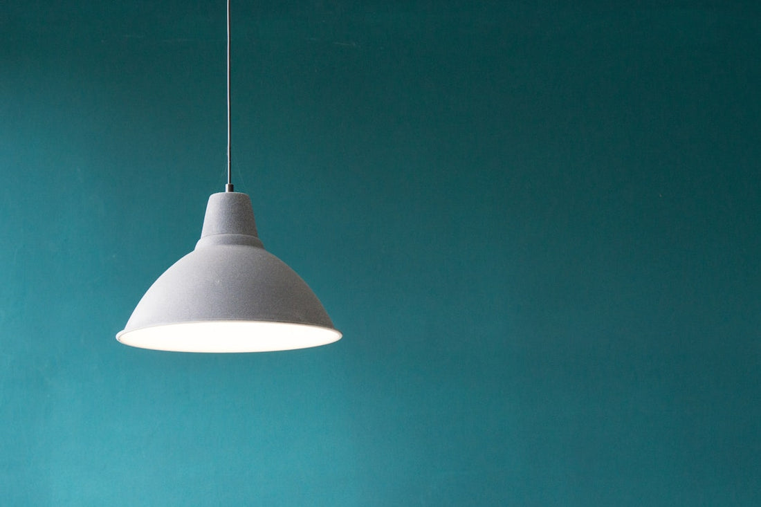 LED vs traditional desk lamps comparison